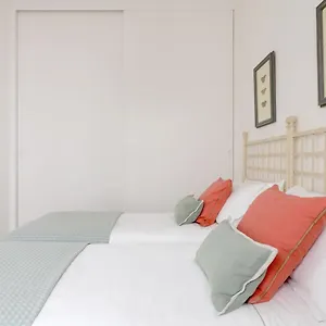 Plaza Nueva 2 Bedrooms & 2 Bathrooms Apartment
