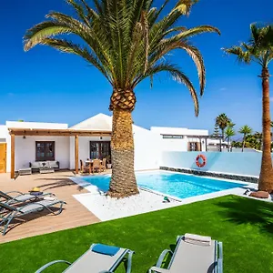 Axular With Heated Private Pool , Playa Blanca (Lanzarote) Spain
